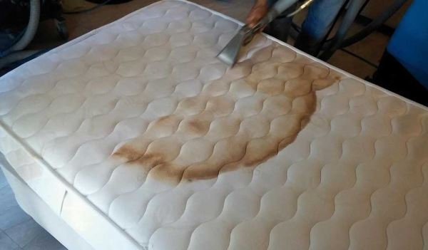 How to perform the Mattress Cleaning and Deodorizing Process